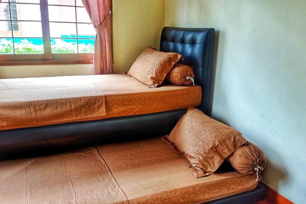 Designer Villa Tokyo Cianjur Εξωτερικό φωτογραφία