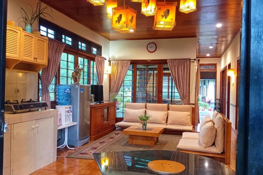 Designer Villa Tokyo Cianjur Εξωτερικό φωτογραφία