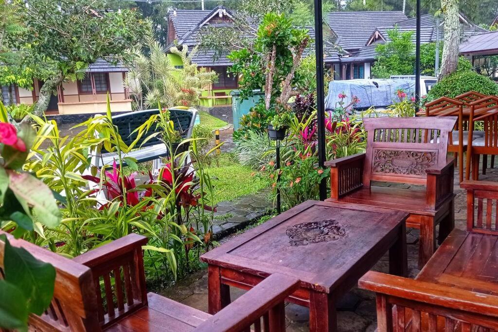 Designer Villa Tokyo Cianjur Εξωτερικό φωτογραφία